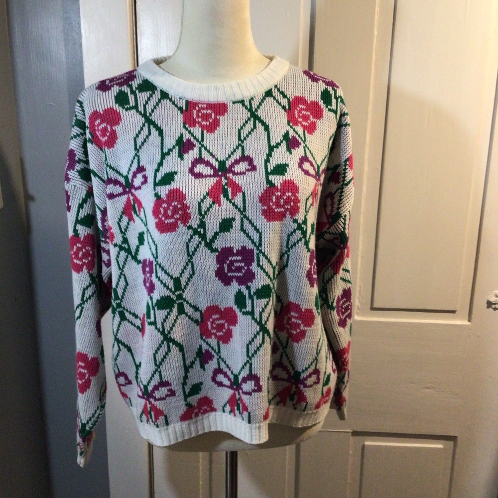 VINTAGE Crewneck Floral Weave Pullover